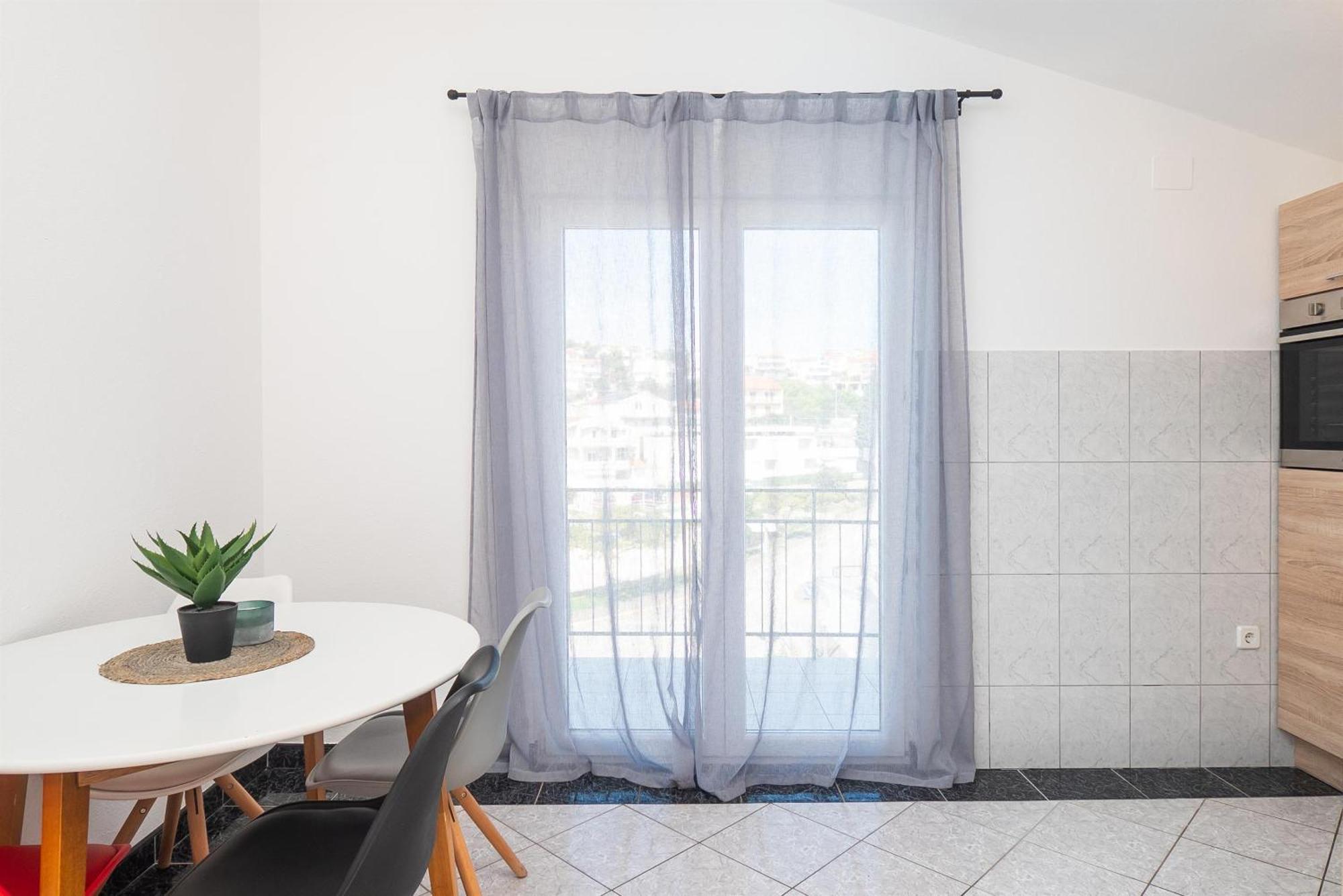 Apartments Polly Primosten Ngoại thất bức ảnh
