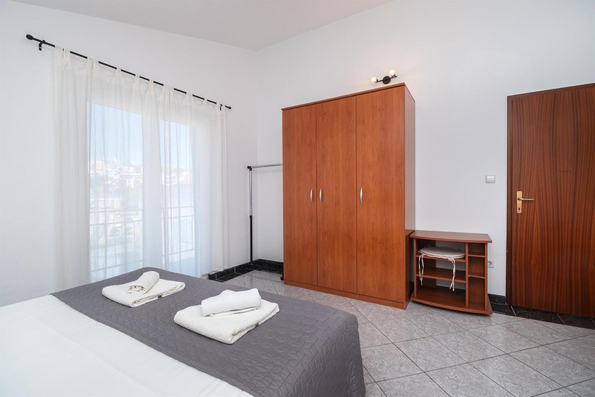 Apartments Polly Primosten Ngoại thất bức ảnh